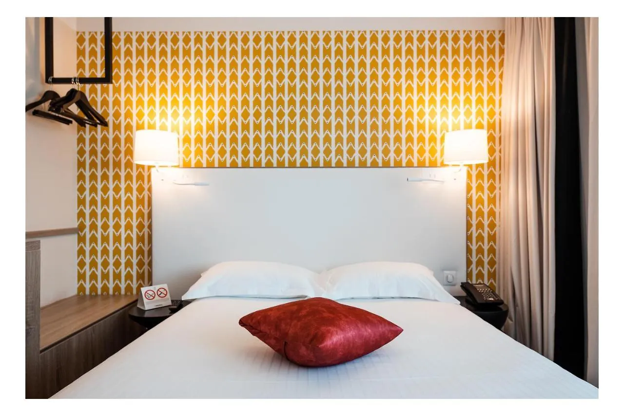 The Originals Boutique, Hotel Maison Montmartre Paris Les Puces