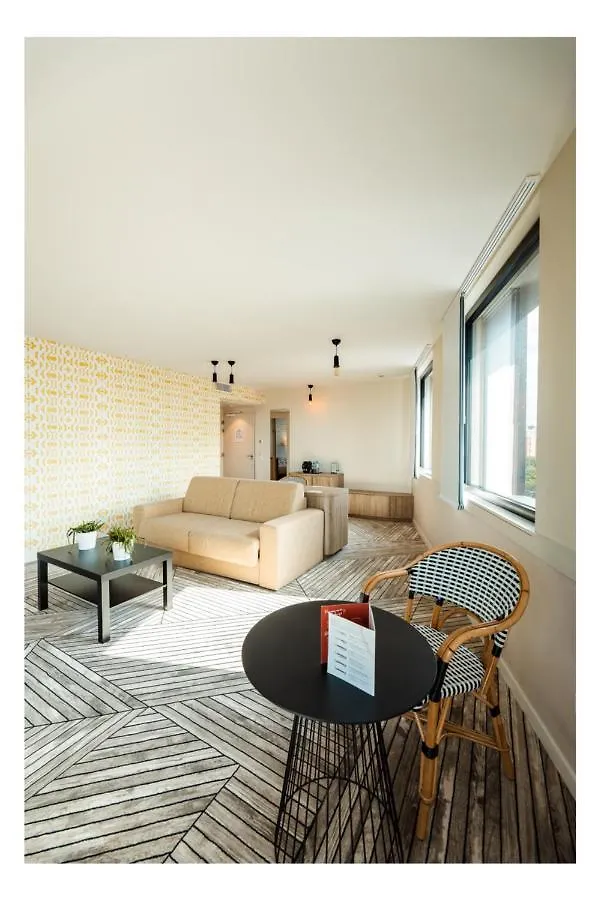 The Originals Boutique, Hotel Maison Montmartre Paris Les Puces