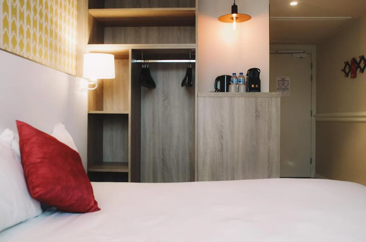 The Originals Boutique, Hotel Maison Montmartre Paris Les Puces