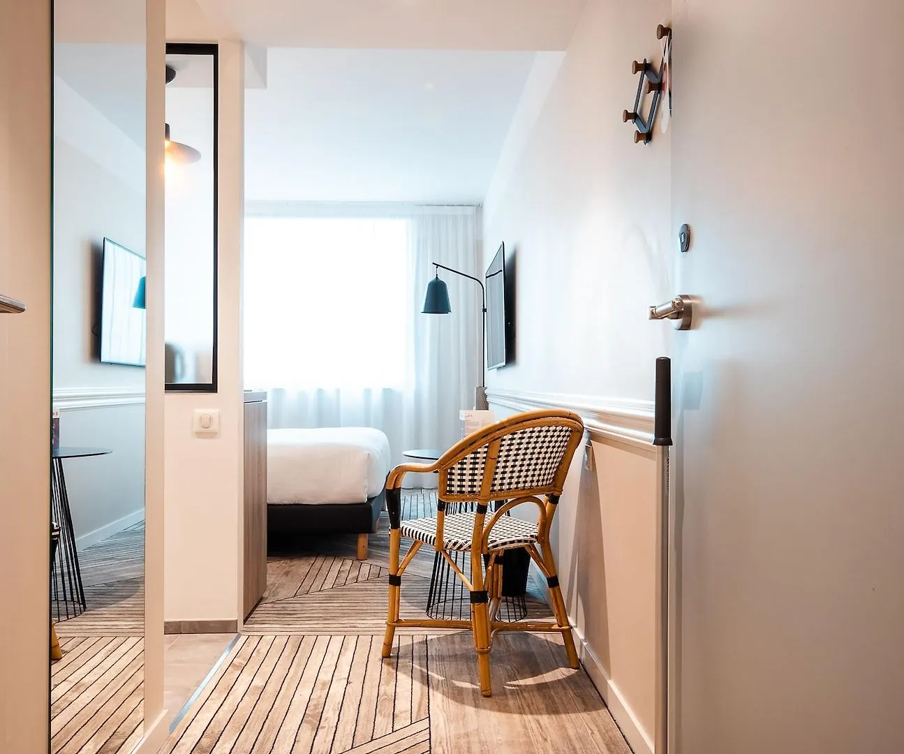 The Originals Boutique, Hotel Maison Montmartre Paris Les Puces