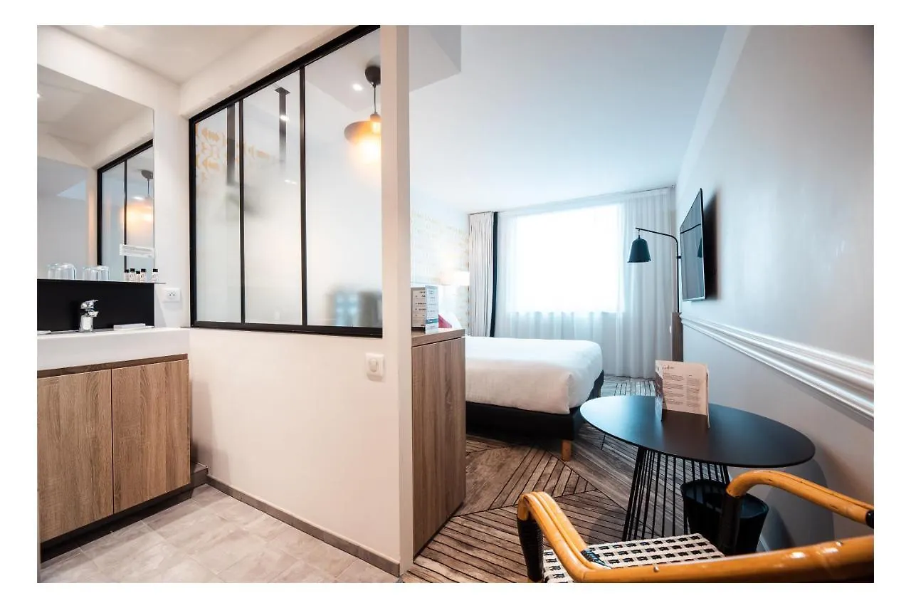 ****  The Originals Boutique, Hotel Maison Montmartre Paris Les Puces Franciaország