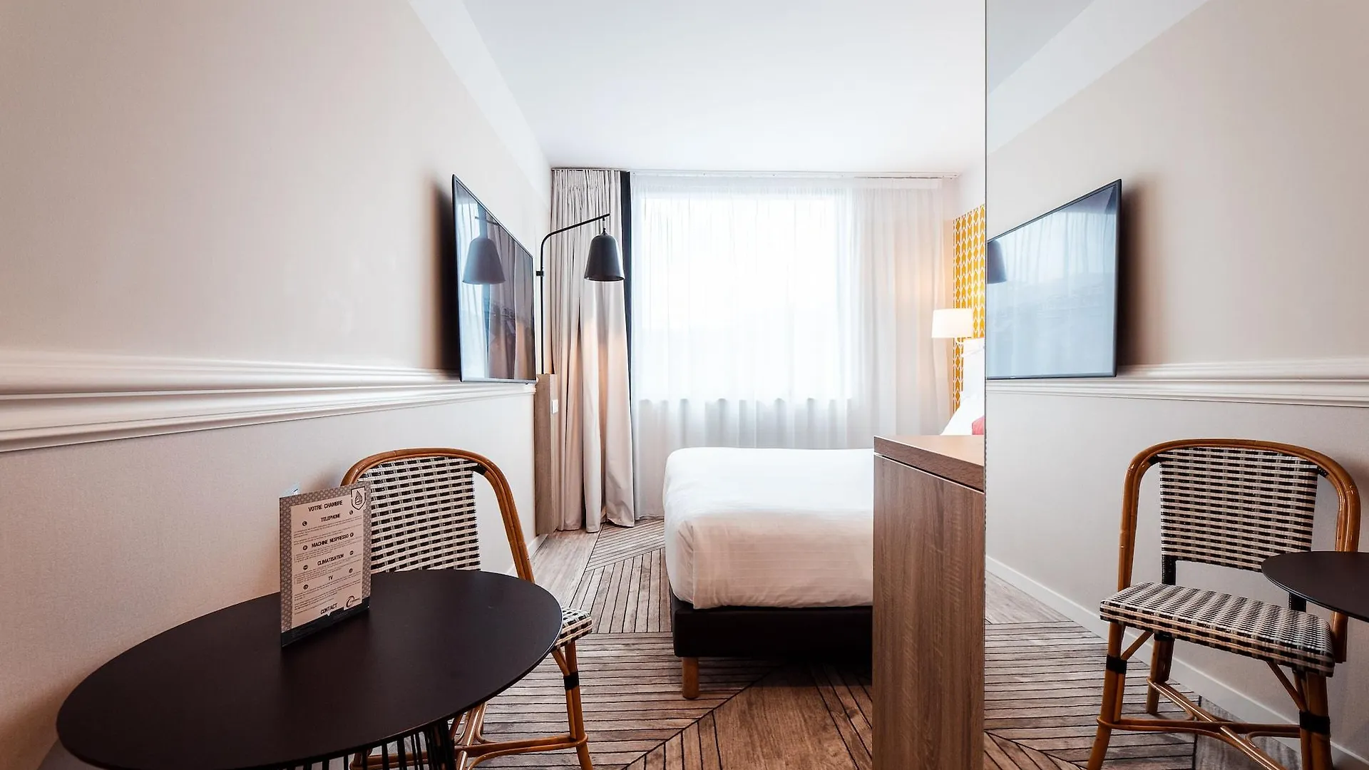 The Originals Boutique, Hotel Maison Montmartre Paris Les Puces 4*,  Франция